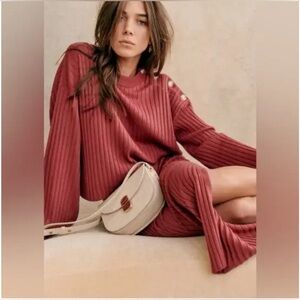 Ribbed Knit Rosewood Sweater